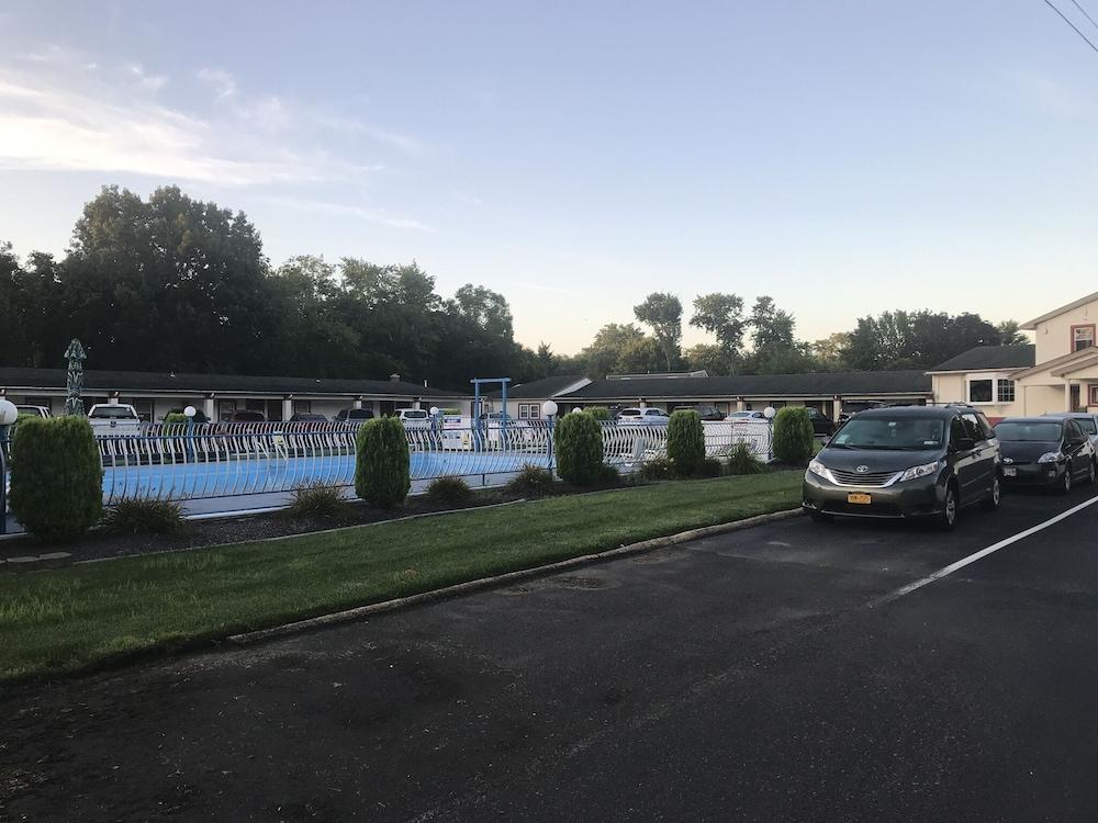 Passport Inn And Suites