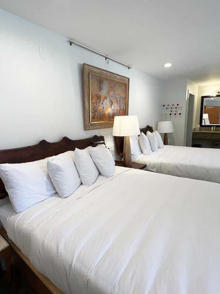 The Astro Motel