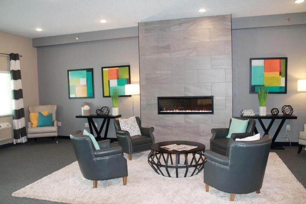 Brookstone Lodge and Suites