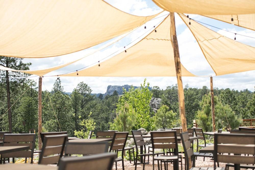 Under Canvas Mount Rushmore