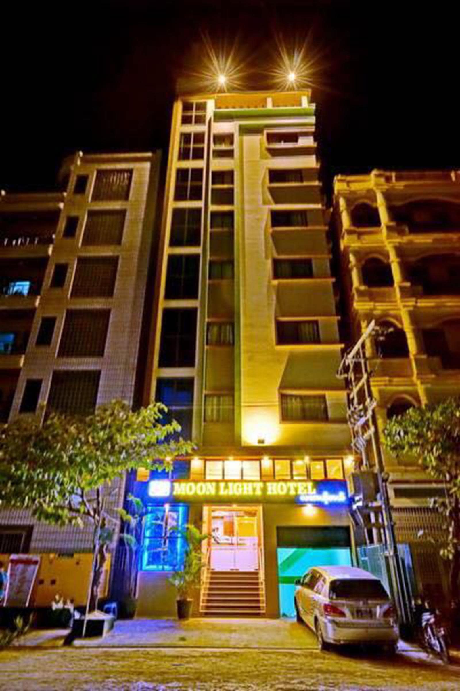 Moon Light Hotel
