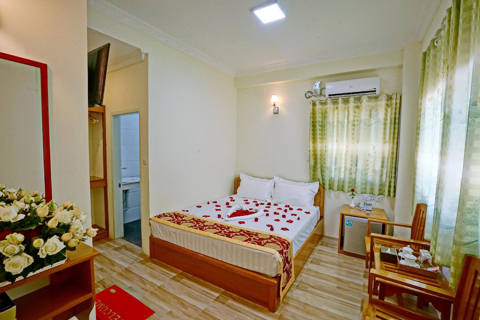 Moon Light Hotel