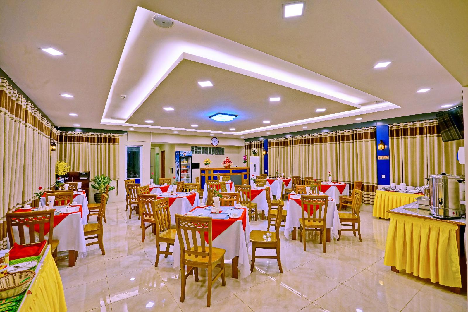 Moon Light Hotel