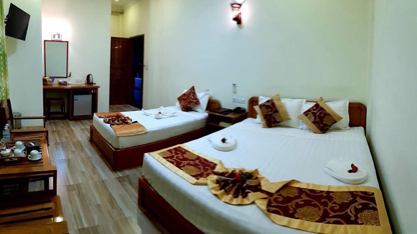 Moon Light Hotel