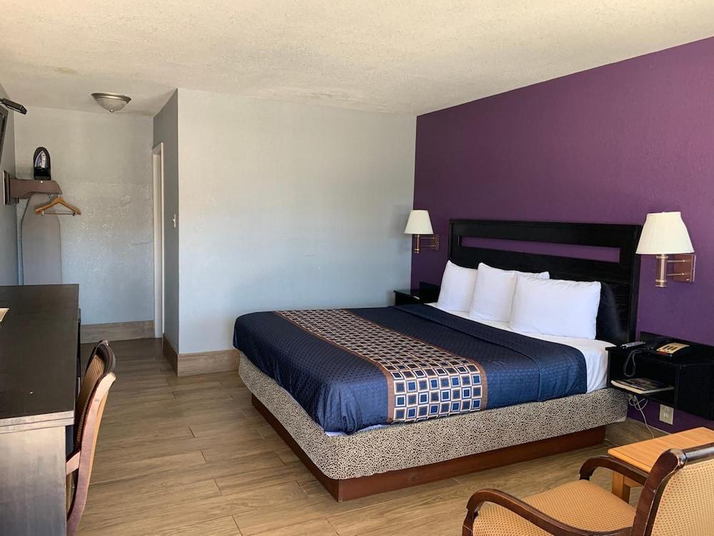Texas Inn Aiport McAllen
