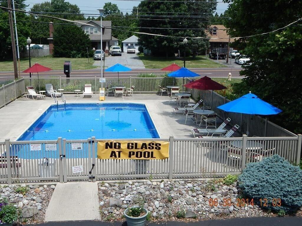 White Rose Motel