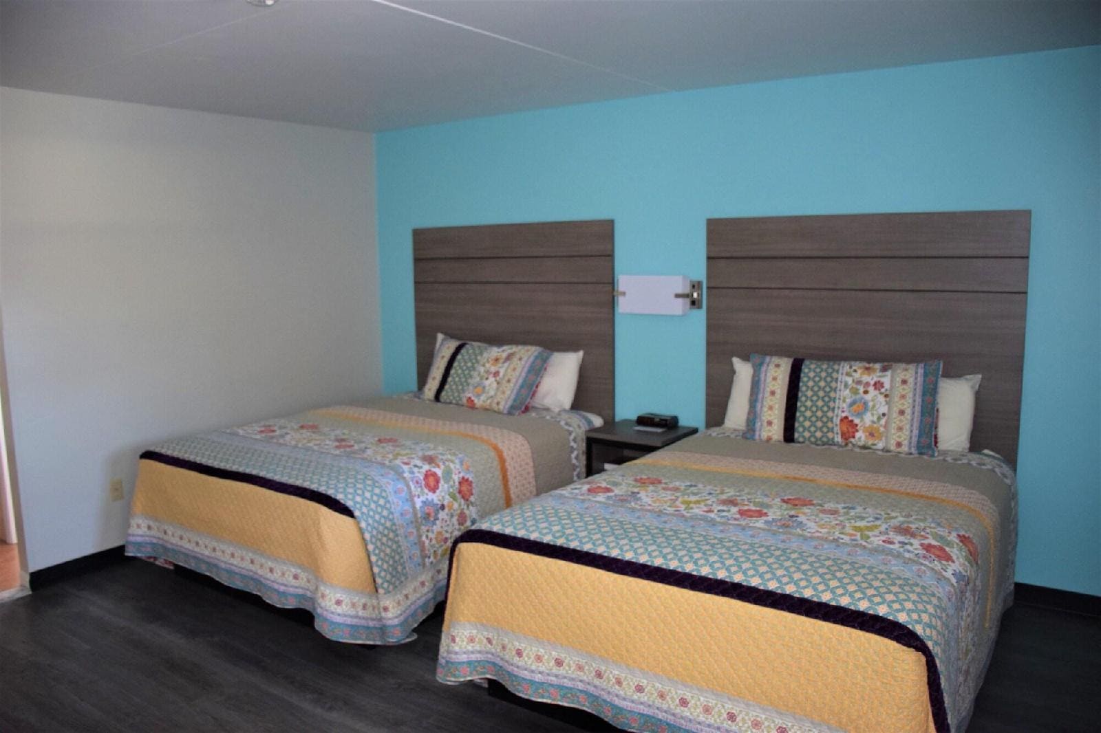 White Rose Motel