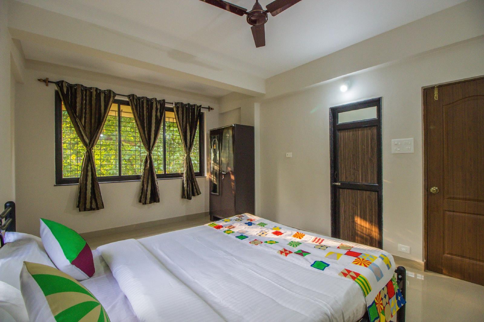 OYO Home 11349 Sunlit 2BHK