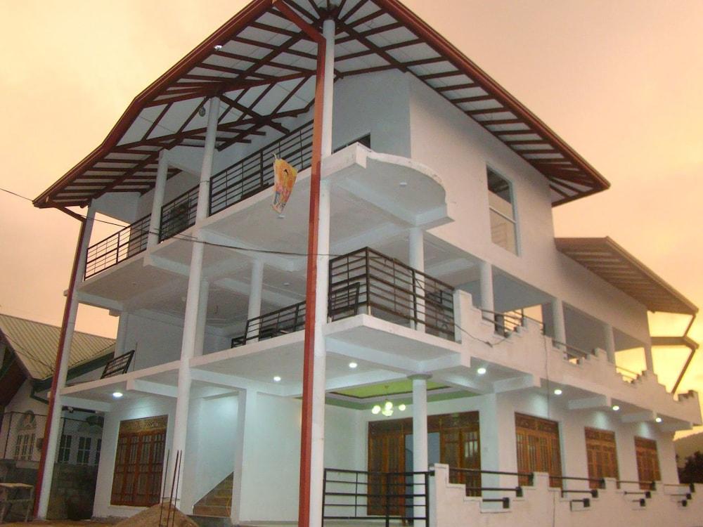 See Fox Hill Resort