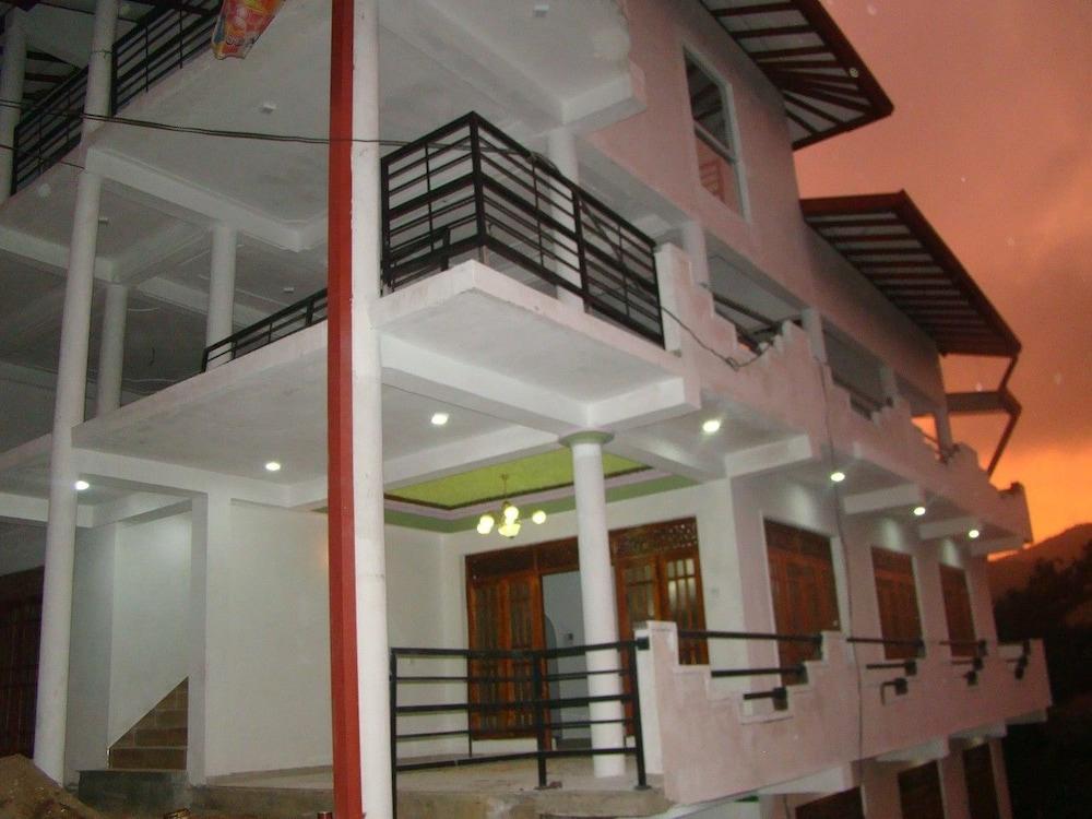 See Fox Hill Resort