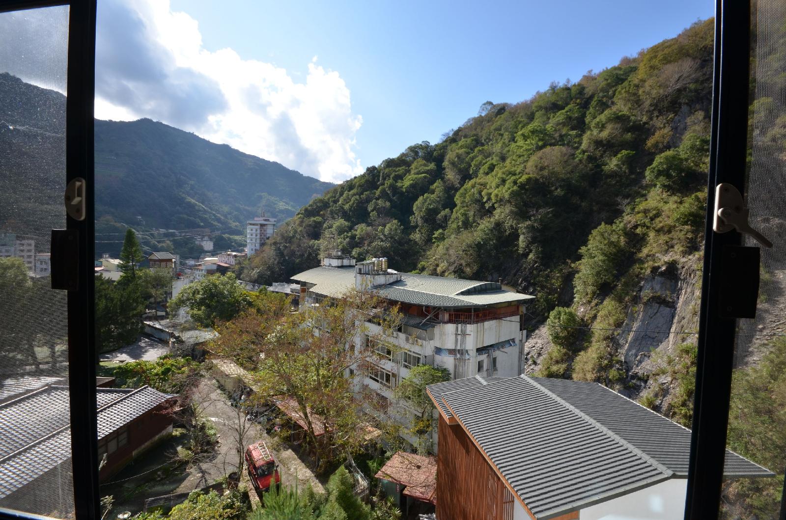Honey Moon Hotel