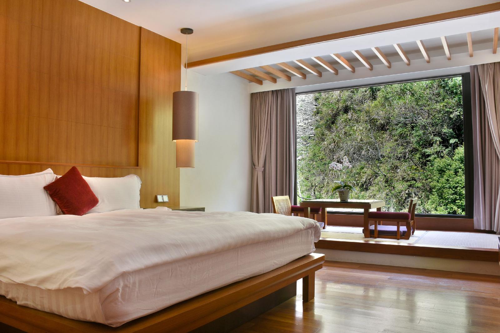 Honey Moon Hotel