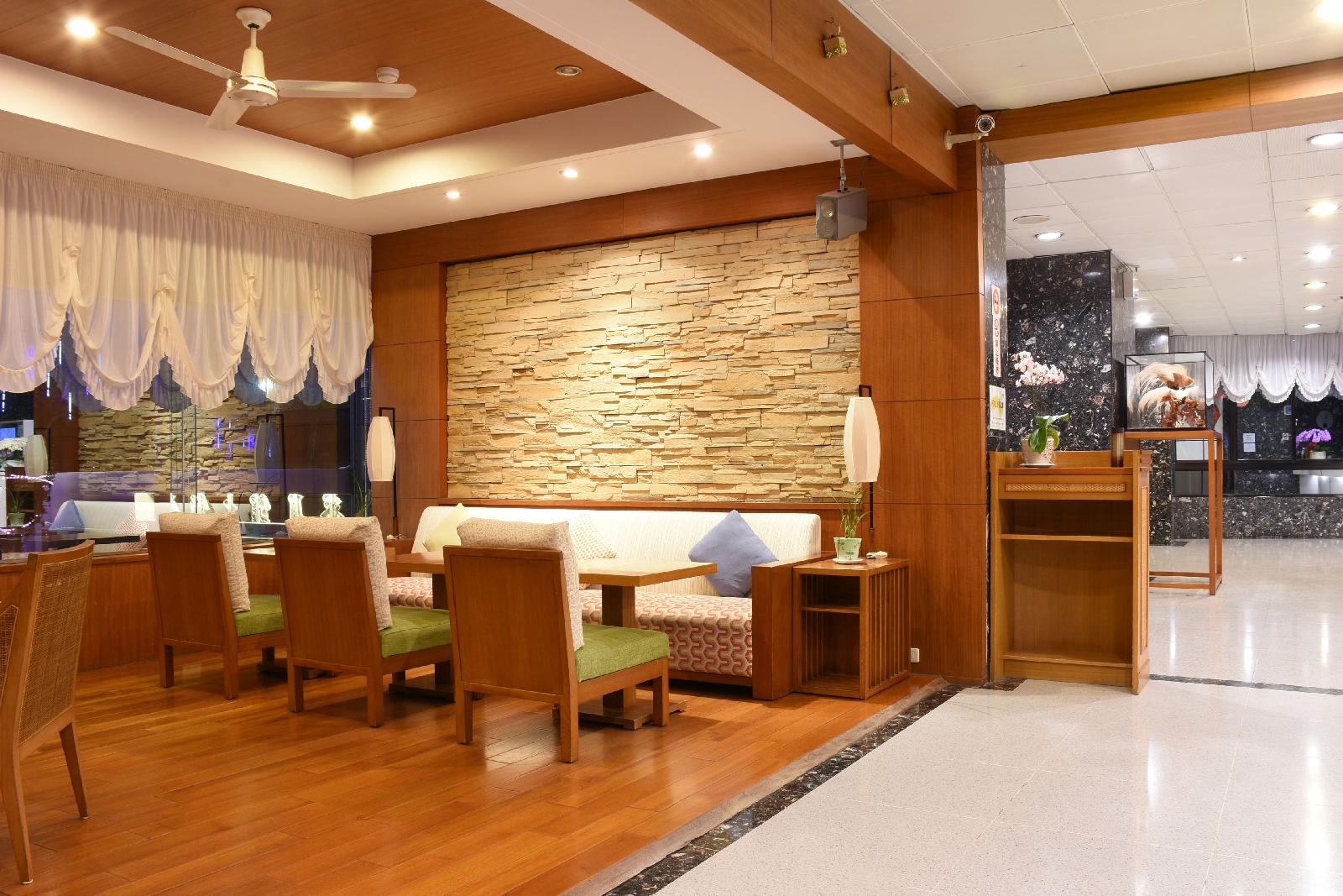Honey Moon Hotel