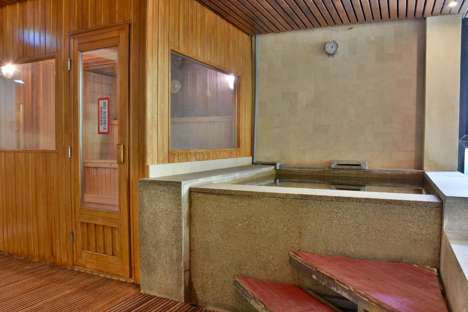 Honey Moon Hotel