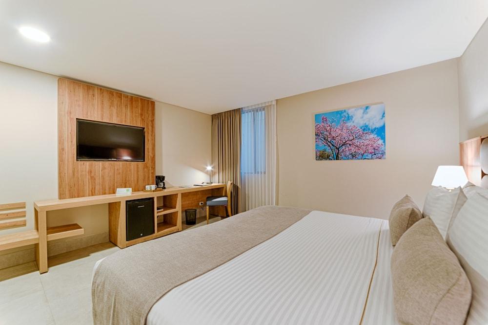 Hotel MS 100 Ciudad Jardin