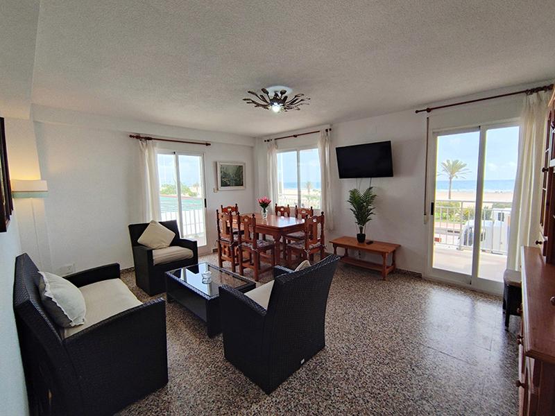 Apartamentos Gandía primera línea de playa 3000