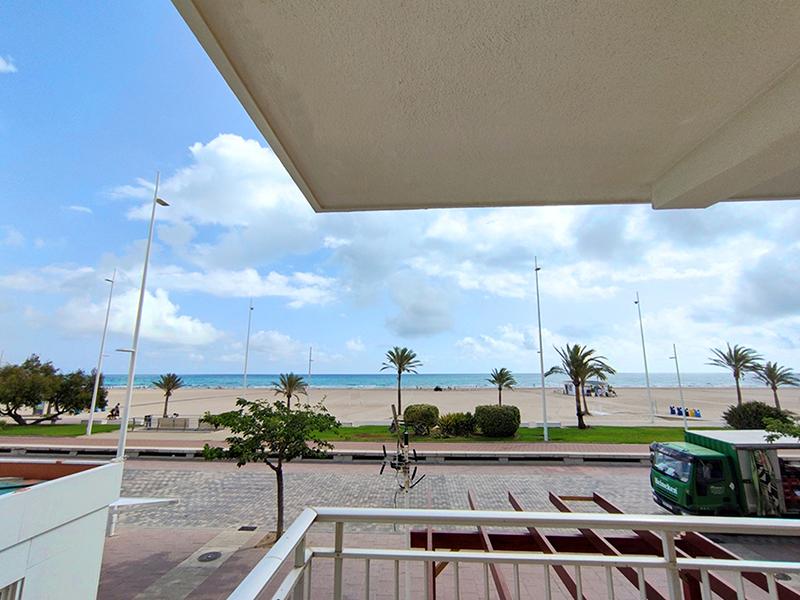 Apartamentos Gandía primera línea de playa 3000