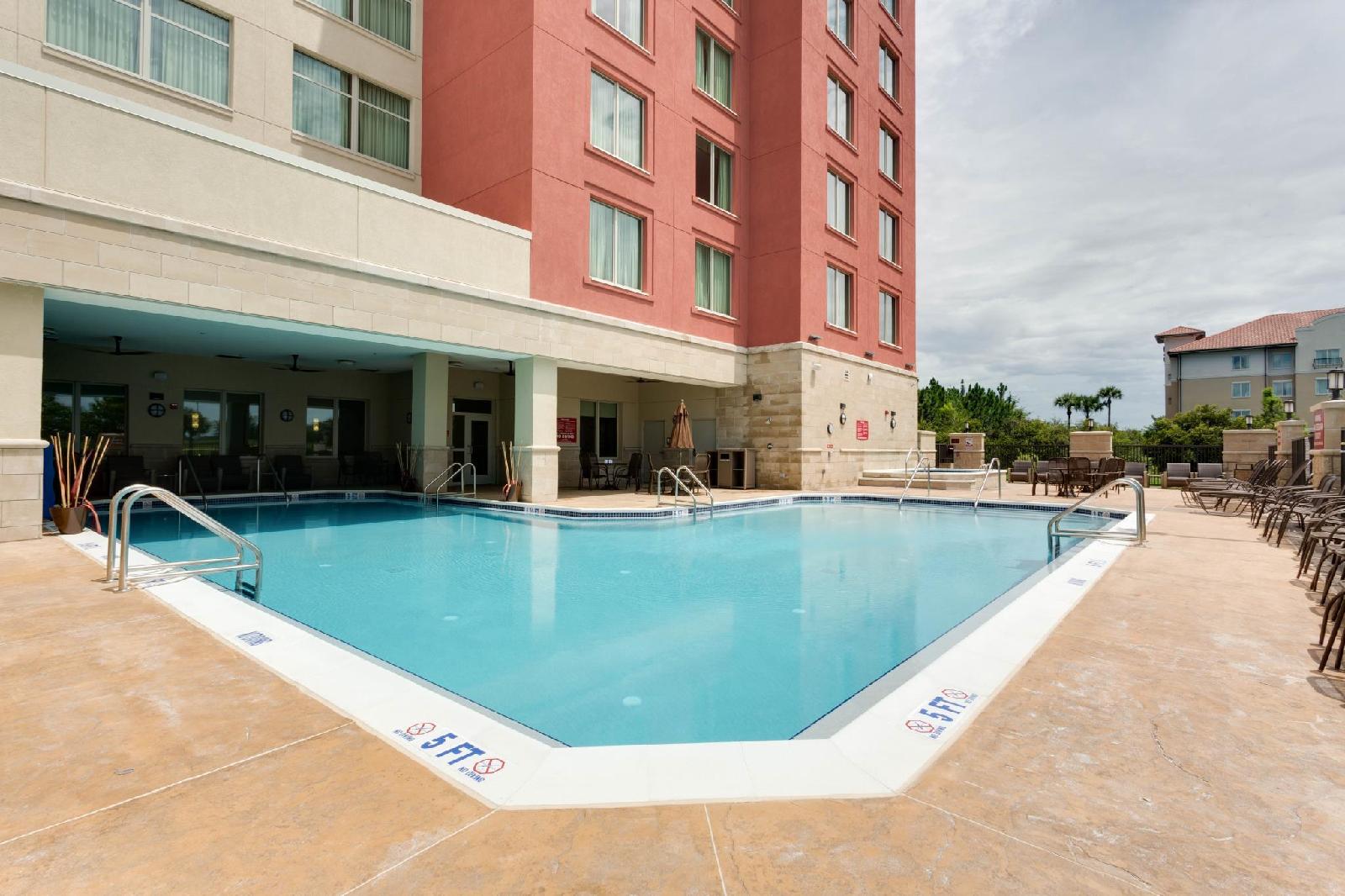 Drury Inn & Suites Fort Myers At I 75 And Gulf Coast Town Center