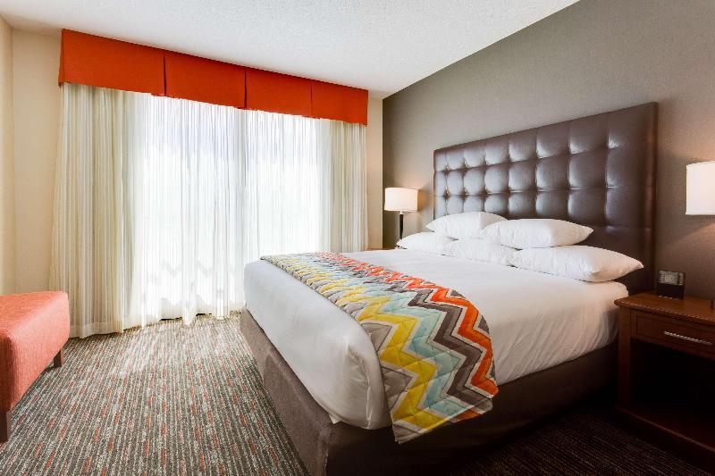 Drury Inn & Suites Fort Myers At I 75 And Gulf Coast Town Center