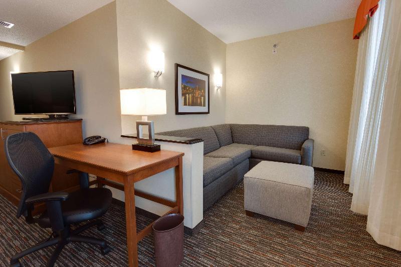 Drury Inn & Suites Fort Myers At I 75 And Gulf Coast Town Center