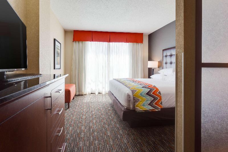 Drury Inn & Suites Fort Myers At I 75 And Gulf Coast Town Center