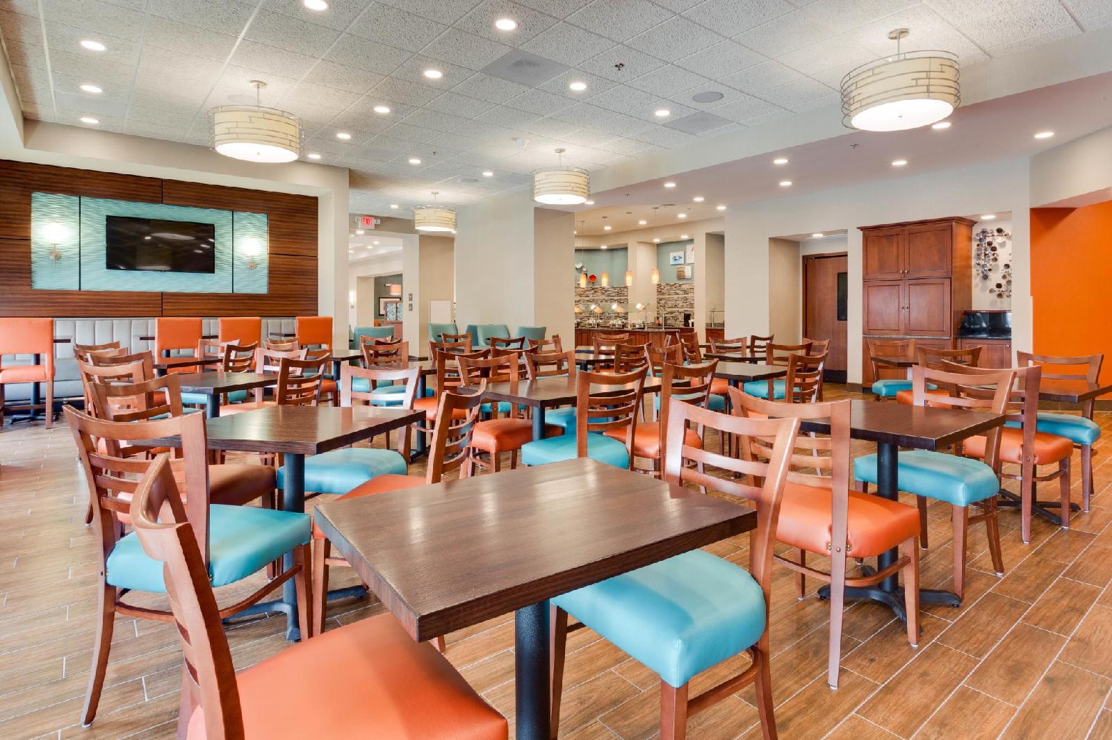 Drury Inn & Suites Fort Myers At I 75 And Gulf Coast Town Center