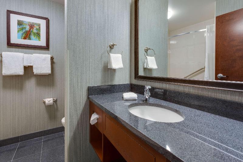 Drury Inn & Suites Fort Myers At I 75 And Gulf Coast Town Center