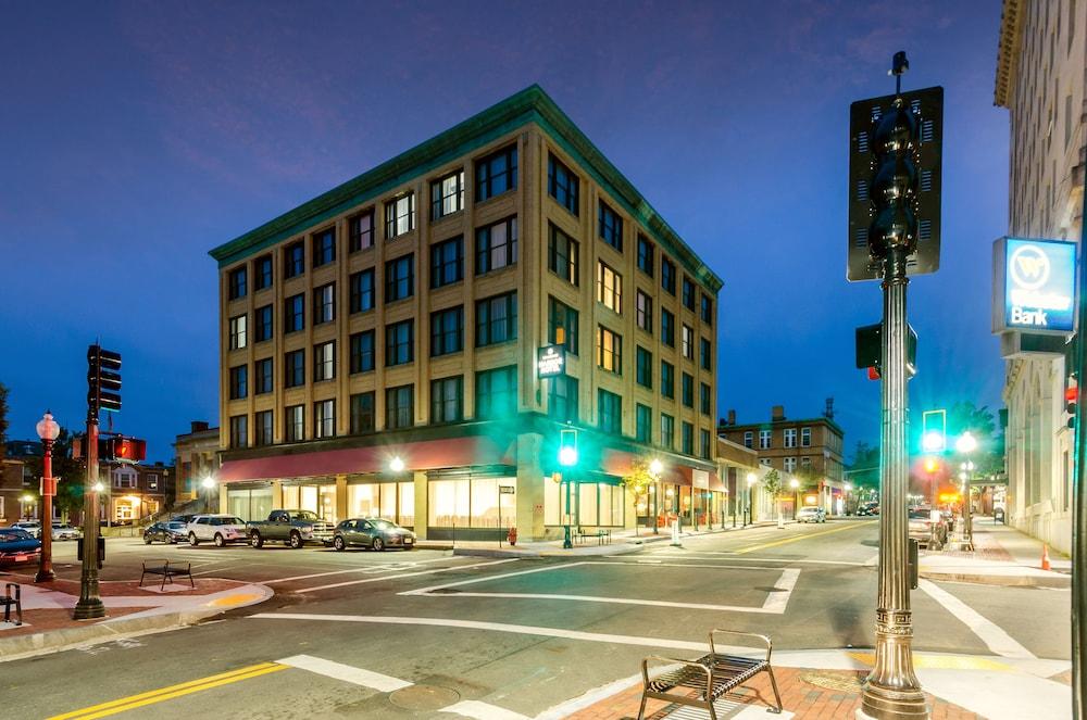 New Bedford Harbor Hotel
