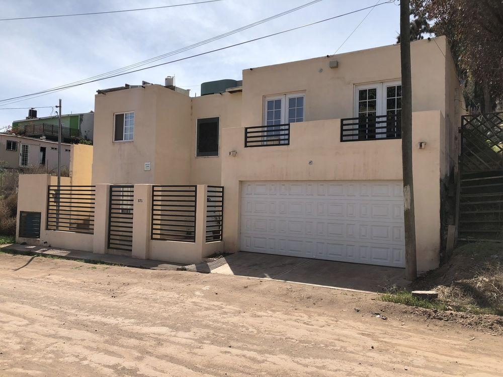 Casa Flores & Flores