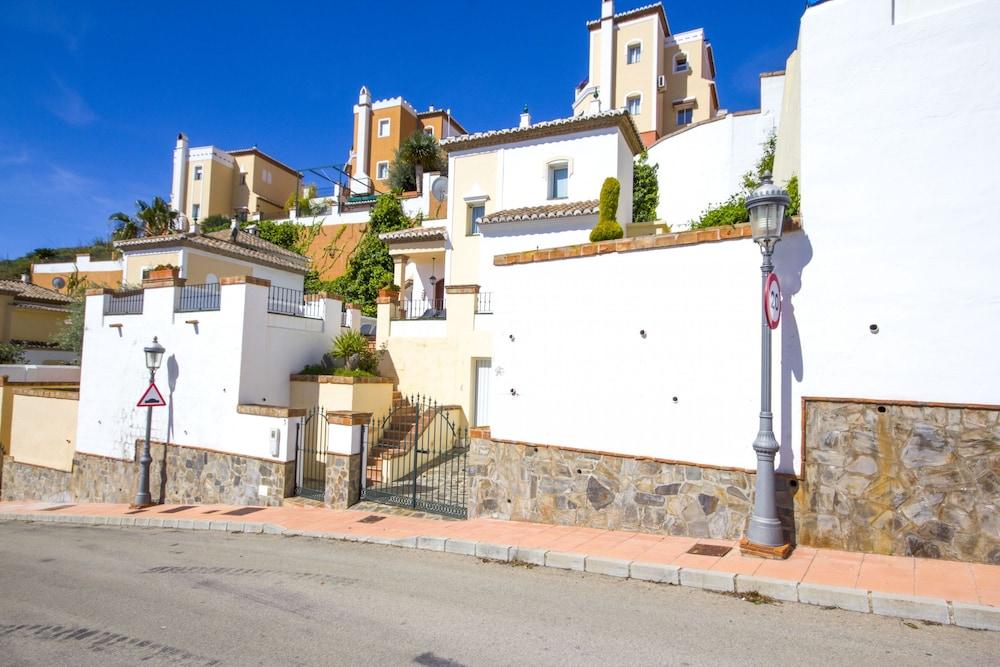 Villa Tamango Hill Canovas Nerja