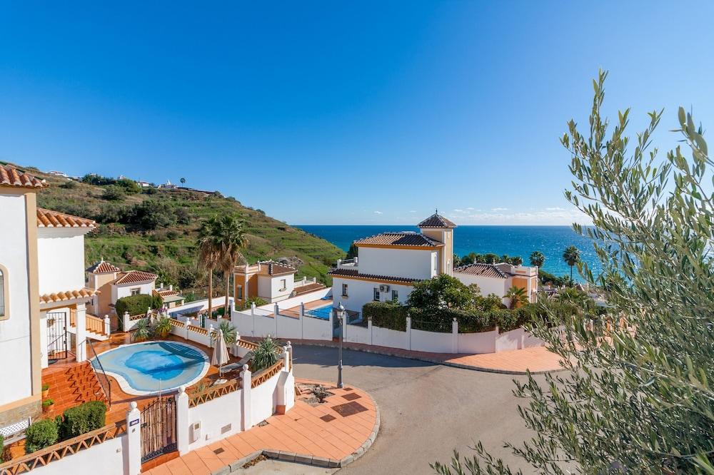 Villa Tamango Hill Canovas Nerja