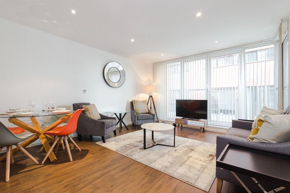 Grand Vista by Austin David Apartments