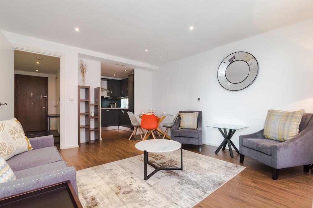 Grand Vista by Austin David Apartments