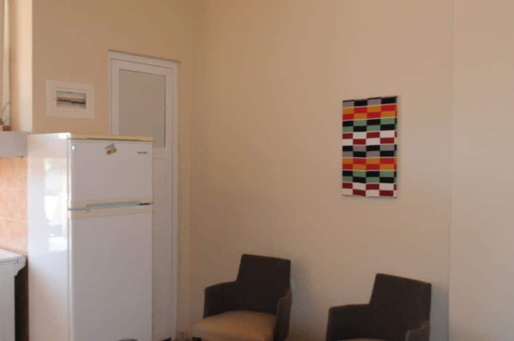 Rossa Studios