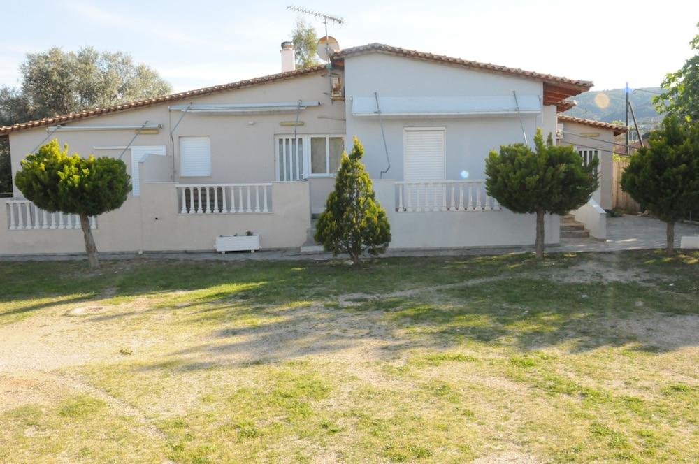 Rossa Studios