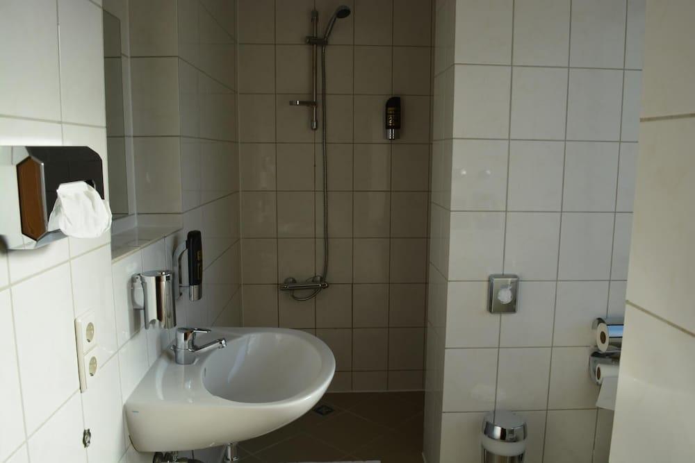 B&D Hotel