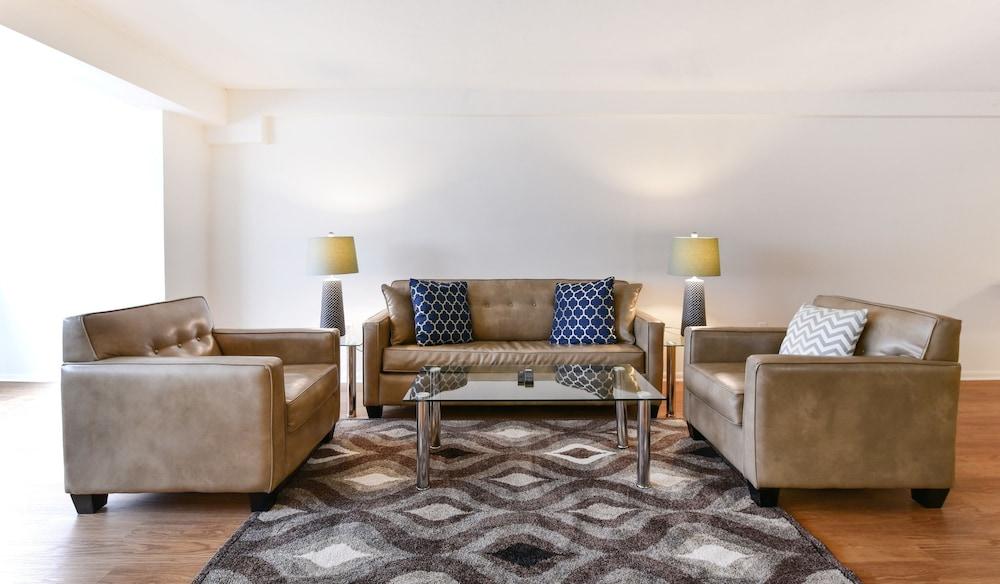 Global Luxury Suites At Emerson Place