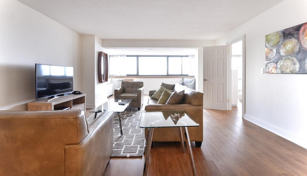 Global Luxury Suites At Emerson Place