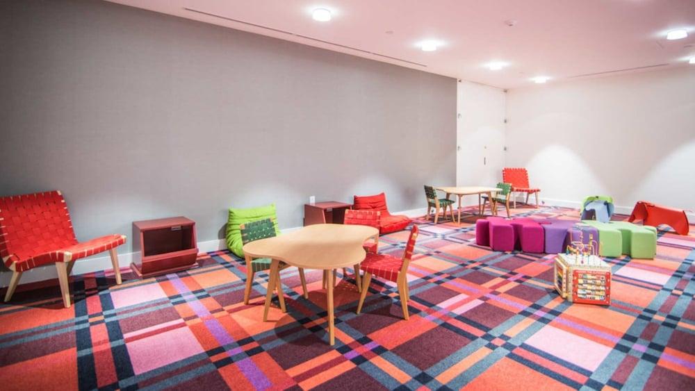 Global Luxury Suites At Emerson Place