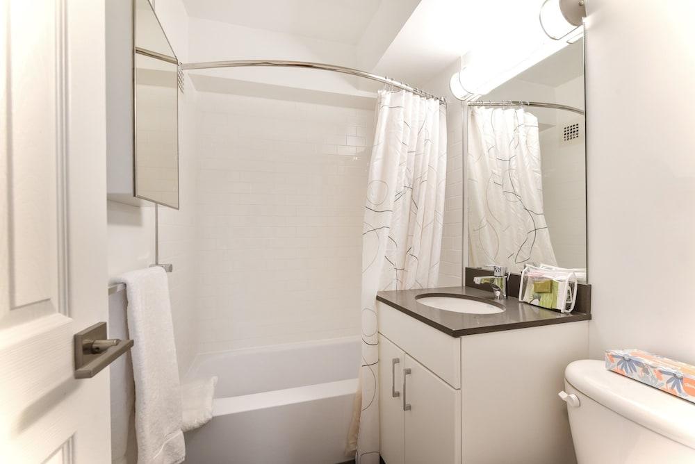Global Luxury Suites At Emerson Place