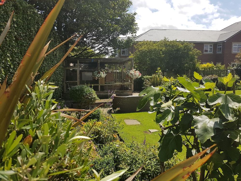 The Dorset Arms Inn