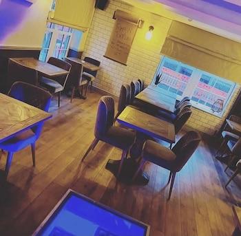 Nine Jars Hotel
