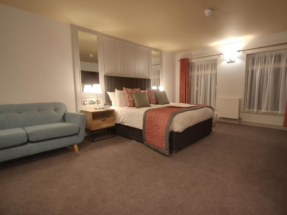 Nine Jars Hotel