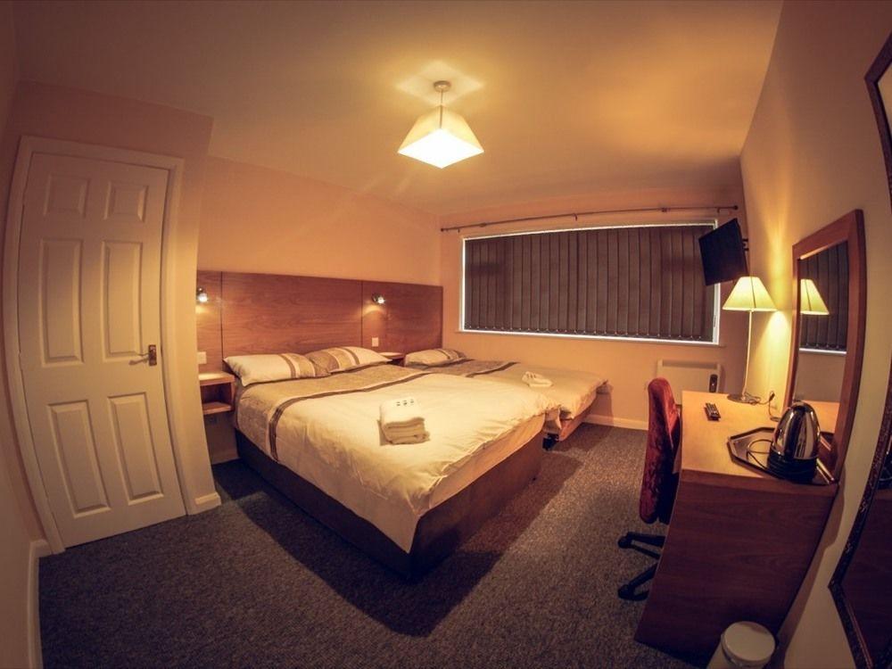 Hallam's Guest House