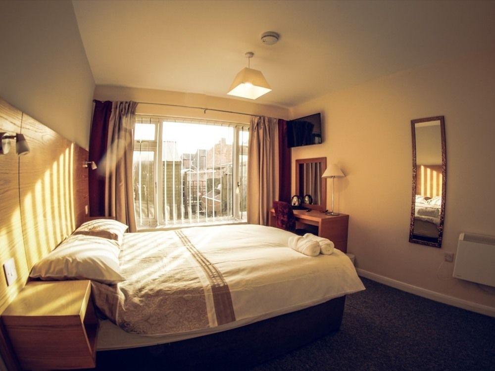 Hallam's Guest House