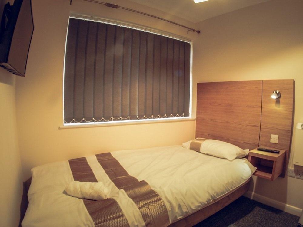 Hallam's Guest House