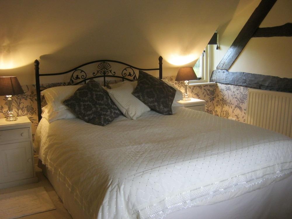 The Moats Bed And Breakfast