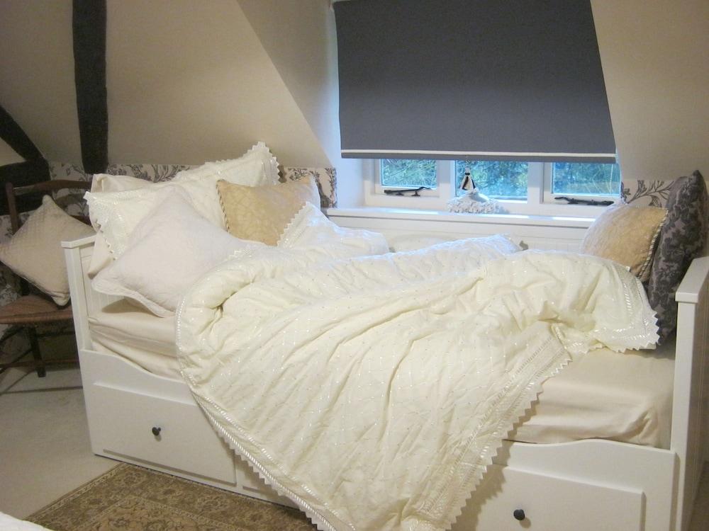 The Moats Bed And Breakfast