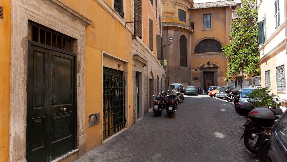 Beato Angelico Apartment