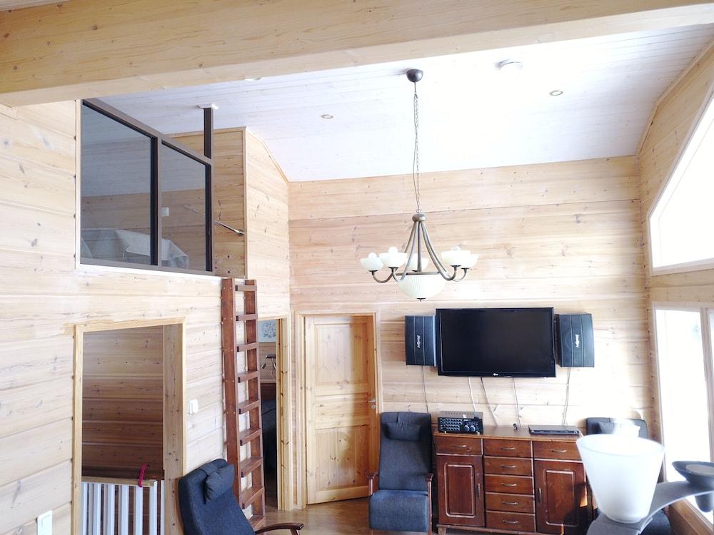 Karkutahko Villas